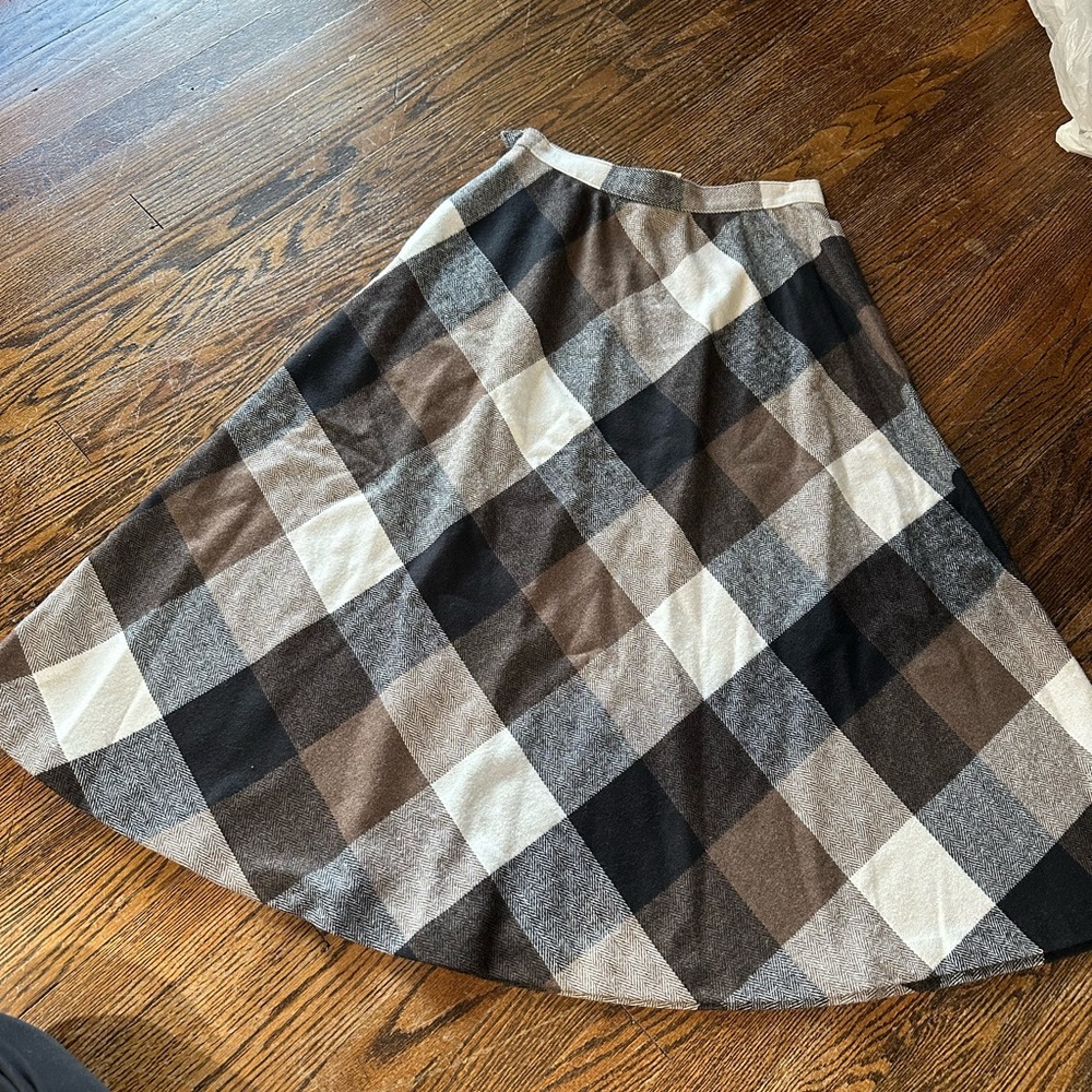 Chic Plaid A-Line Skirt in Black, Brown, and Cream